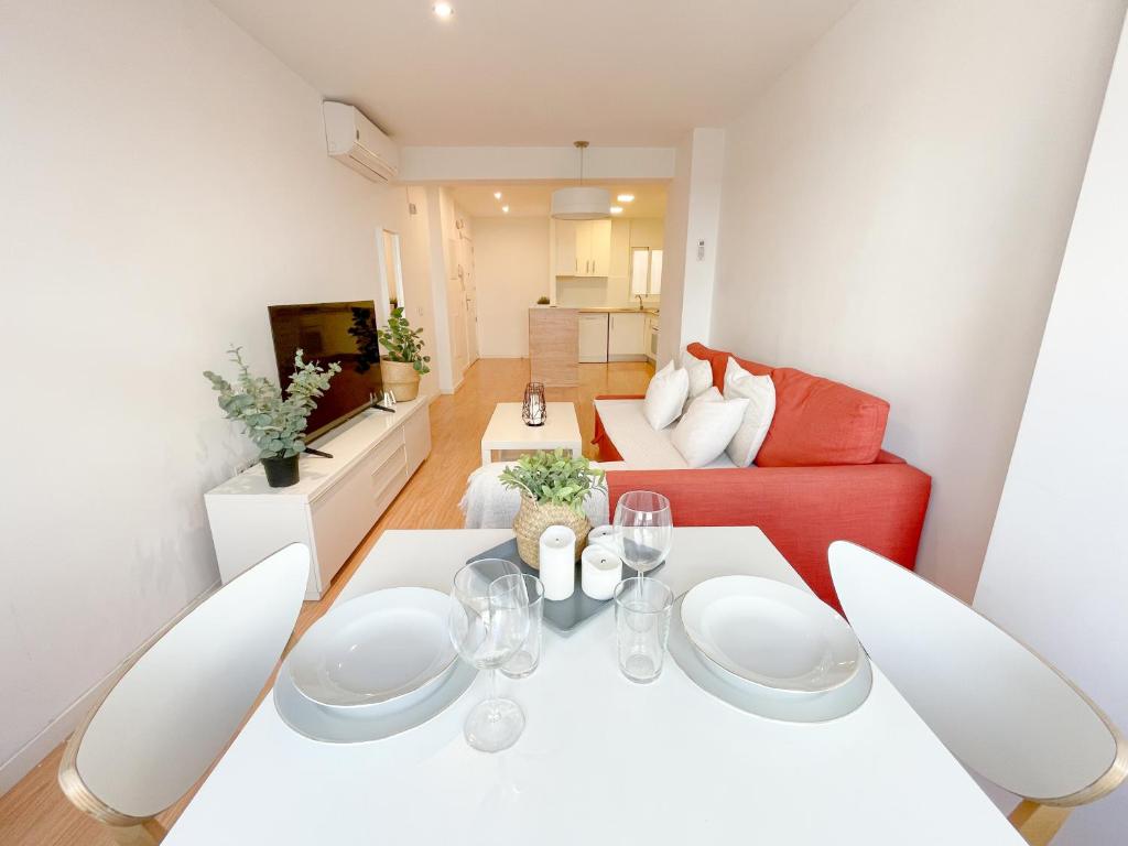 Moderno-apartamento-Plz-de-la-Merced-Life-in-Malaga-1