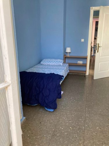Viví en la habitación exterior 3 en Málaga – piso compartido moderno y equipado.