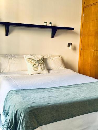 Amplio-y-luminoso-apartamento-Plz-de-la-Merced-Life-in-Malaga-03