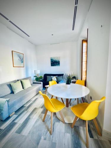Amplio-y-luminoso-apartamento-Plz-de-la-Merced-Life-in-Malaga-06