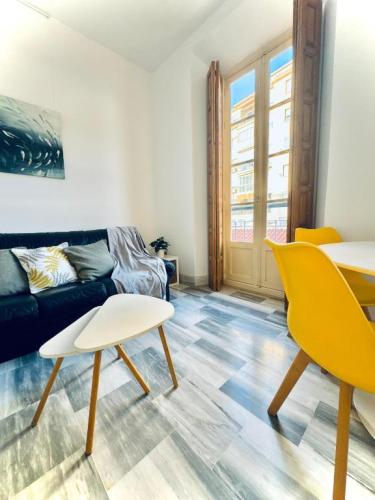 Amplio-y-luminoso-apartamento-Plz-de-la-Merced-Life-in-Malaga-19