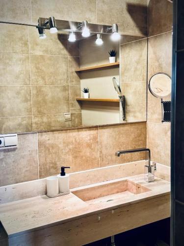 Amplio-y-luminoso-apartamento-Plz-de-la-Merced-Life-in-Malaga-23