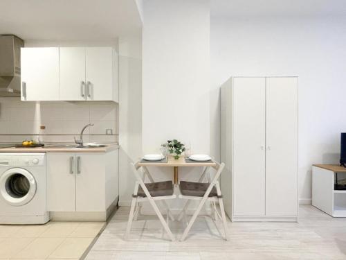 Estudio-Malaga-Centro-Life-in-Malaga-10