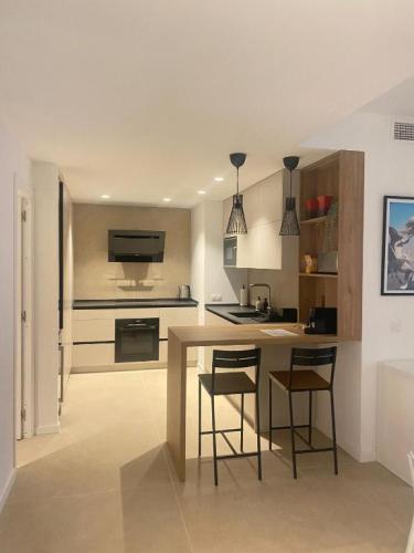 Golf-Beach-Apartment-in-Costa-del-Sol-Life-in-Malaga-Apartamento con aire acondicionado en pleno Malaga Centro