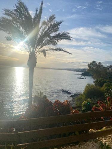 Golf-Beach-Apartment-in-Costa-del-Sol-Life-in-Malaga-Estancia cómoda en apartamento turístico gestionado por Life in Málaga Malaga Centro