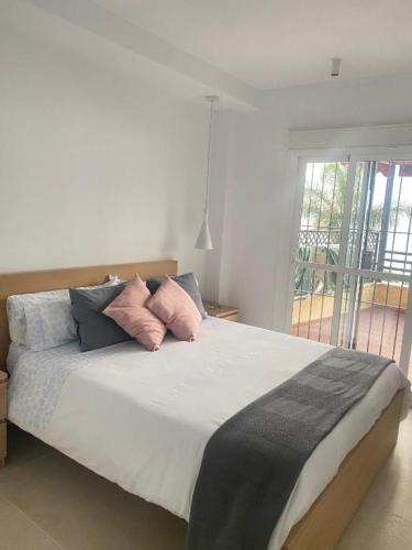 Golf-Beach-Apartment-in-Costa-del-Sol-Life-in-Malaga-Apartamento turístico con en el centro histórico de Málaga