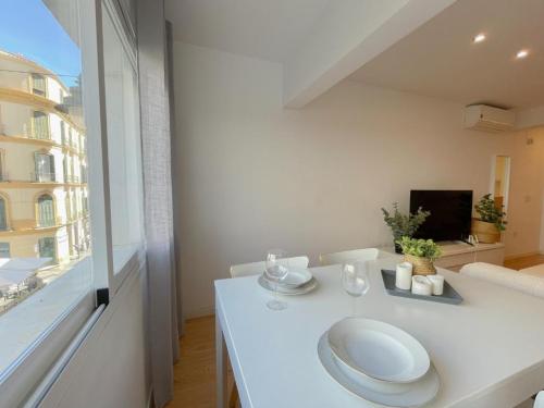 Moderno-apartamento-Plz-de-la-Merced-Life-in-Malaga-16